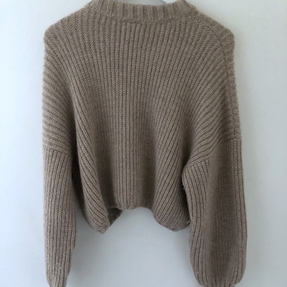 First Rite Crop Chunky Sweater 
